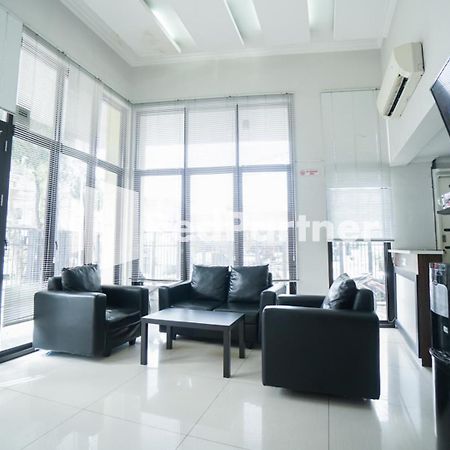 Toba Mansion Syariah Near Benhil Redpartner Hotel จาการ์ตา ภายนอก รูปภาพ