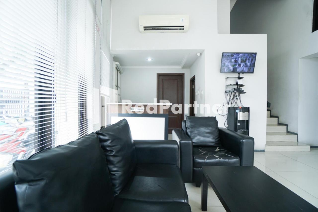 Toba Mansion Syariah Near Benhil Redpartner Hotel จาการ์ตา ภายนอก รูปภาพ