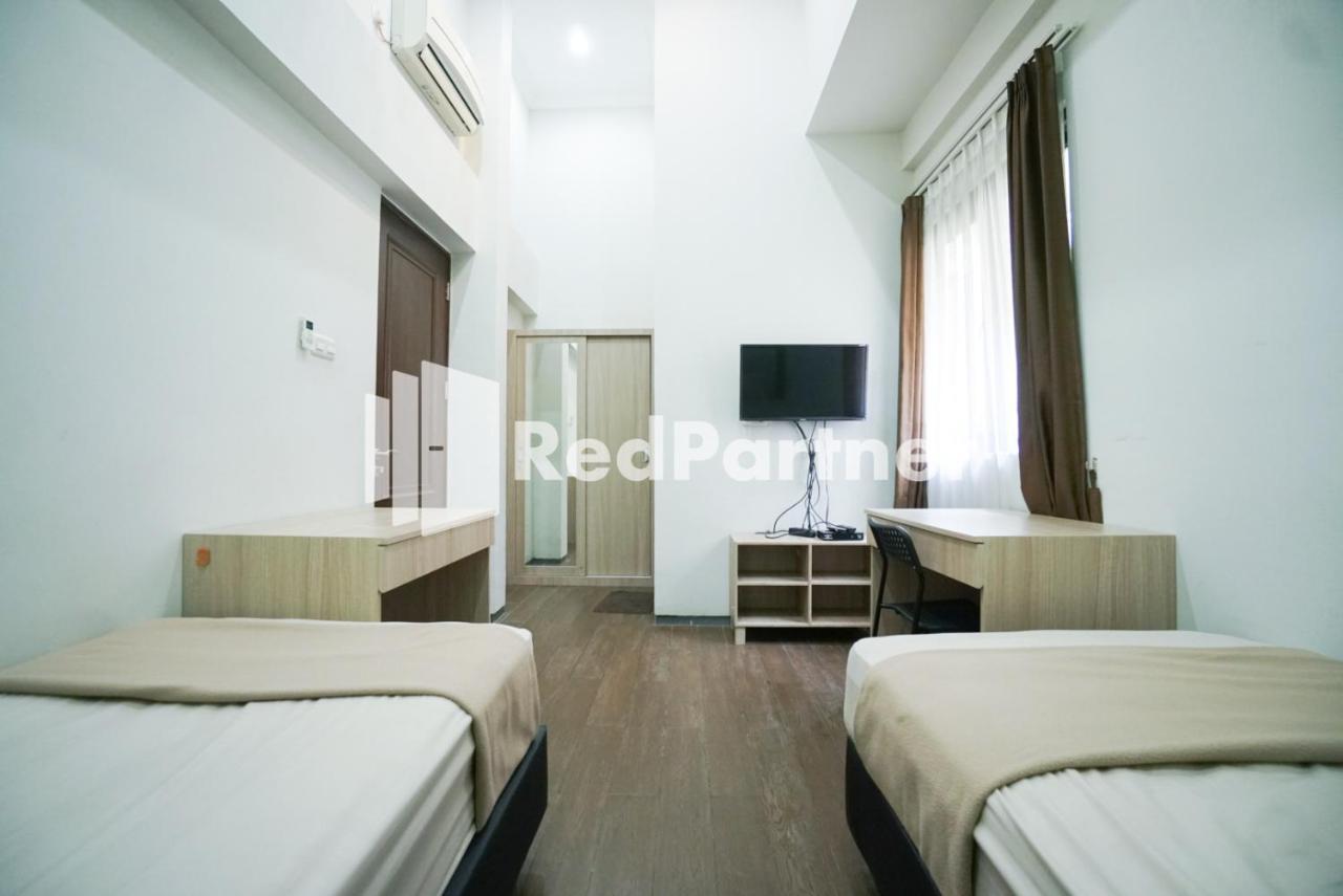 Toba Mansion Syariah Near Benhil Redpartner Hotel จาการ์ตา ภายนอก รูปภาพ