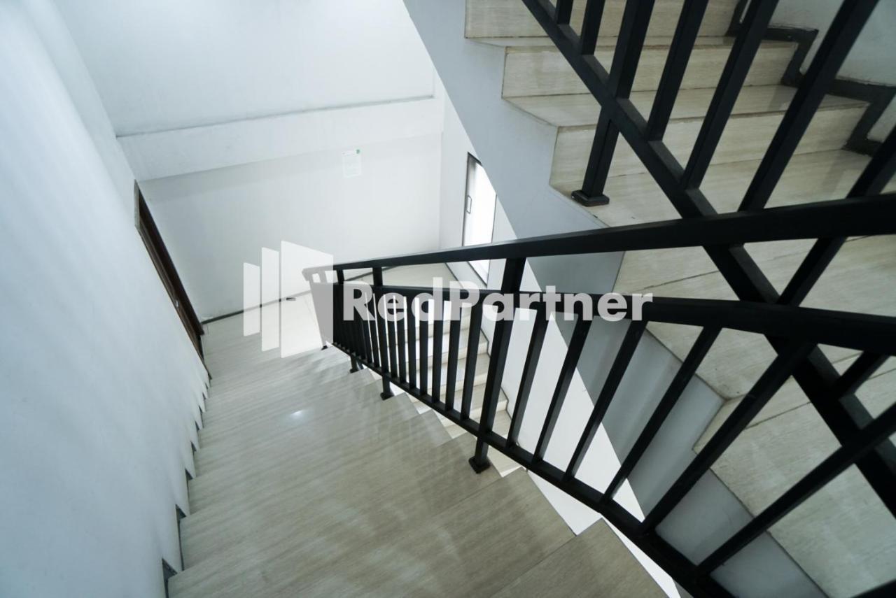 Toba Mansion Syariah Near Benhil Redpartner Hotel จาการ์ตา ภายนอก รูปภาพ