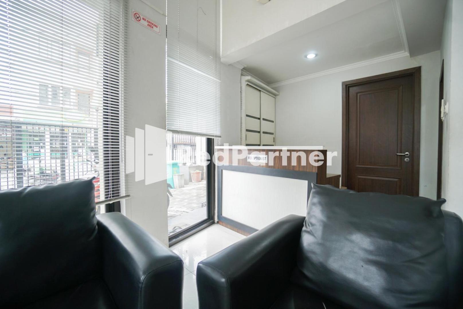 Toba Mansion Syariah Near Benhil Redpartner Hotel จาการ์ตา ภายนอก รูปภาพ